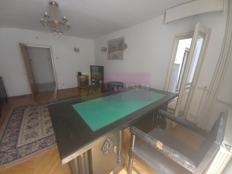 Apartament 3 camere in zona Unirii-Casa Poporului